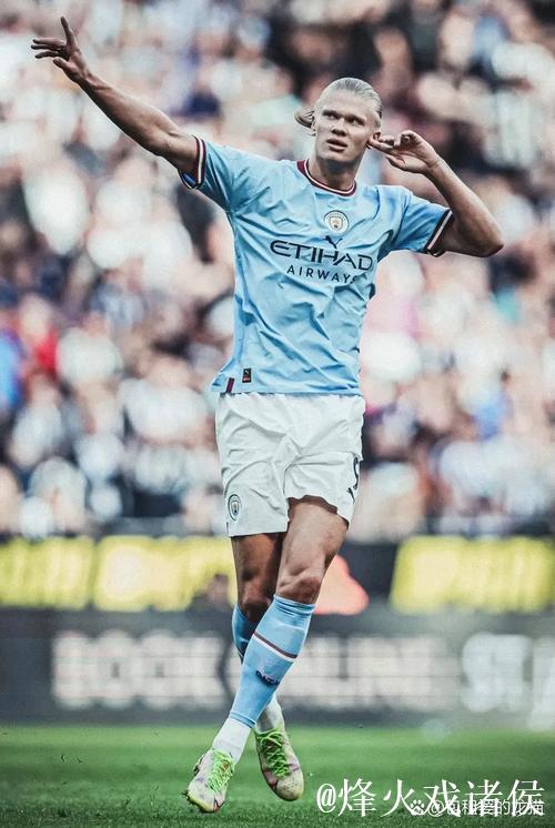 国际足坛中锋身价Top10：哈兰德1.8亿欧元霸榜