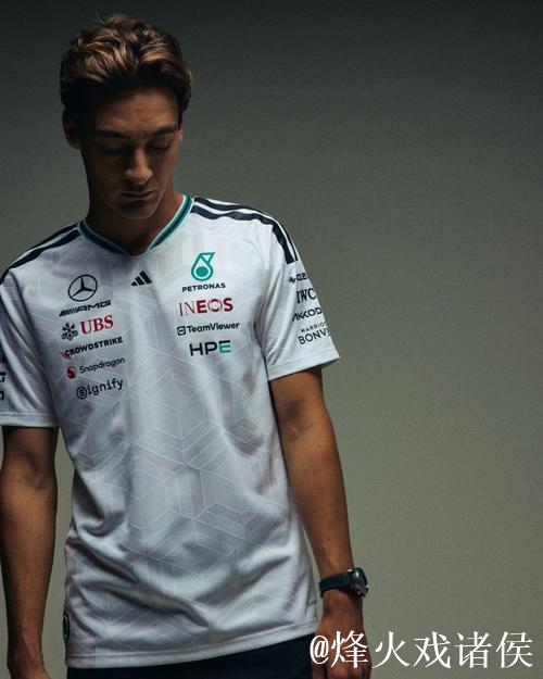 阿迪达斯与梅赛德斯-AMG F1车队携手发布全新系列 阿迪达斯与梅赛德斯-AMG F1车队携手发布全新系列